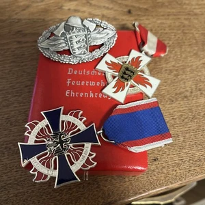 Konvolut Orden Deutsches Feuerwehr Ehrenkreuz Mit Bandspange in Silber FW57 - Bild 1 von 5