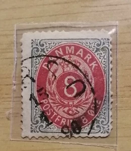 Danmark 1875-1903 Royal Emblem 8 Ore Stamp - Picture 1 of 2