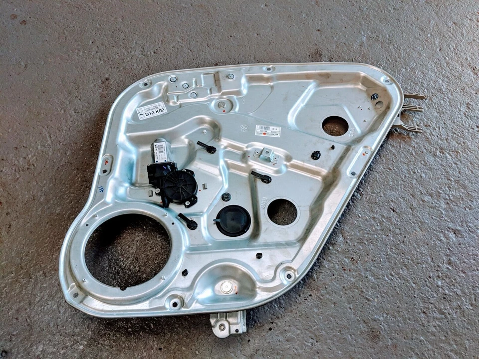 HYUNDAI SANTA FE WINDOW MOTOR REGUALTOR 83480-2B030 RH REAR - Image 1 of 2