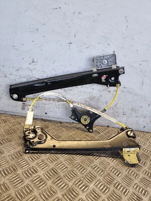 Mecanismo de ventana Mercedes CLA 180 OSR A935668103 1,6 L para mascotas automático W117 2017 cupé Foto 1 de 4