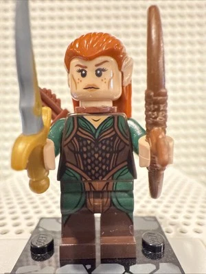 LEGO El Señor de los Anillos Minifigura: Tauriel con Arco Largo y Espada Foto 1 de 4