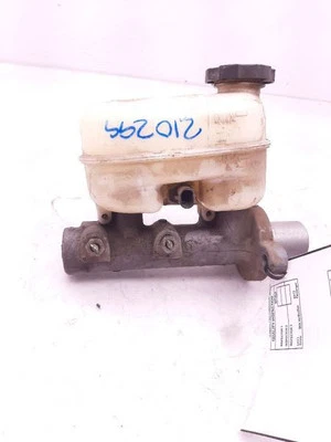 Brake Master Cylinder 5.3L Fits 2005 CHEVROLET SILVERADO 1500 19209325 - Image 1 of 4