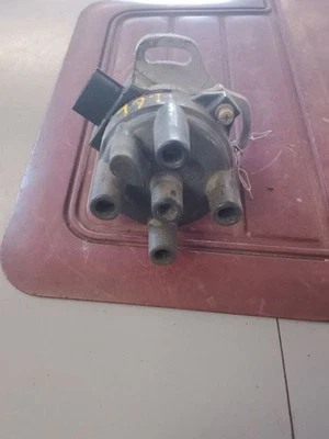 Distributor Excluding GS Hatchback California Fits 93-95 MAZDA 323 326742 - Image 1 of 2