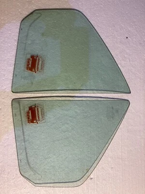 Ventanas traseras laterales Alfa Romeo Alfetta (derecha e izquierda) Foto 1 de 4