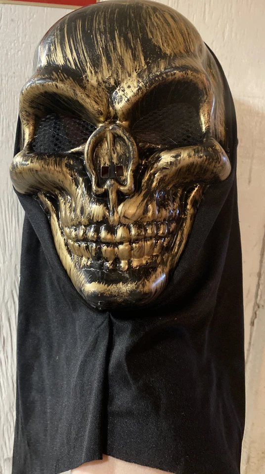 Máscara Calavera Con Capucha Acabado Rústico Máscara Calavera con Capucha Máscara Calavera Halloween Foto 1 de 1