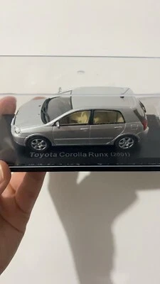 Juguete modelo coche Toyota Corolla Runx 2001 1:43 Foto 1 de 3