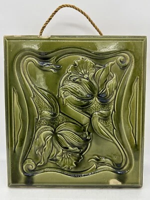 Azulejo de flores de horno de azulejos vintage, Art Nouveau, verde, colgante Foto 1 de 4