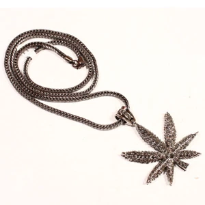 Dije colgante de hierba cadena hip hop hoja de marihuana para hombre 36" tono hematita franco - Imagen 1 de 4