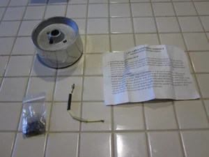 LeCarra 64200 Polished Hub Adaptor for 1967 - 94 GM Steering Wheels - Picture 1 of 9
