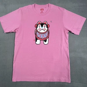 Uniqlo UT Shirt Mens Medium Pink Japanese Inu Hariko Dog Graphic Tee T-Shirt - Picture 1 of 8