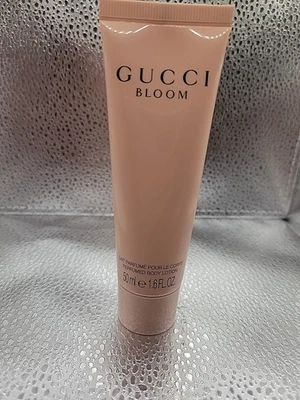 Loción corporal perfumada Gucci Bloom 1,6 fl. oz Foto 1 de 3