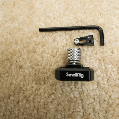 Braçadeira de cabo HDMI SmallRig para gaiola Sony Alpha 7S III A7S III A7S3 A1 -3000 - Imagem 1 de 4