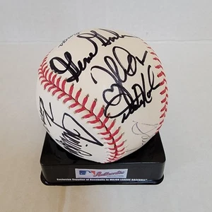 Philadelphia Phillies~ Signed Baseball~ Multiple Autographs~ NO COA - Picture 1 of 12