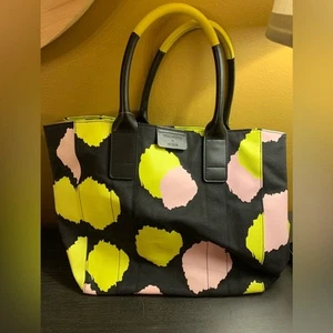 Bolso de Mano Tila March X Naelie Grande de Lona Rosa Amarillo Colorido Primavera Costero - Imagen 1 de 14