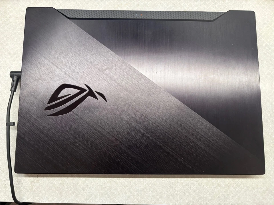 ASUS ROG 15.6" Gaming Laptop Ryzen R7-3750H 8GB 512GB SSD GTX 1660 Ti Win 10 - Image 1 of 4