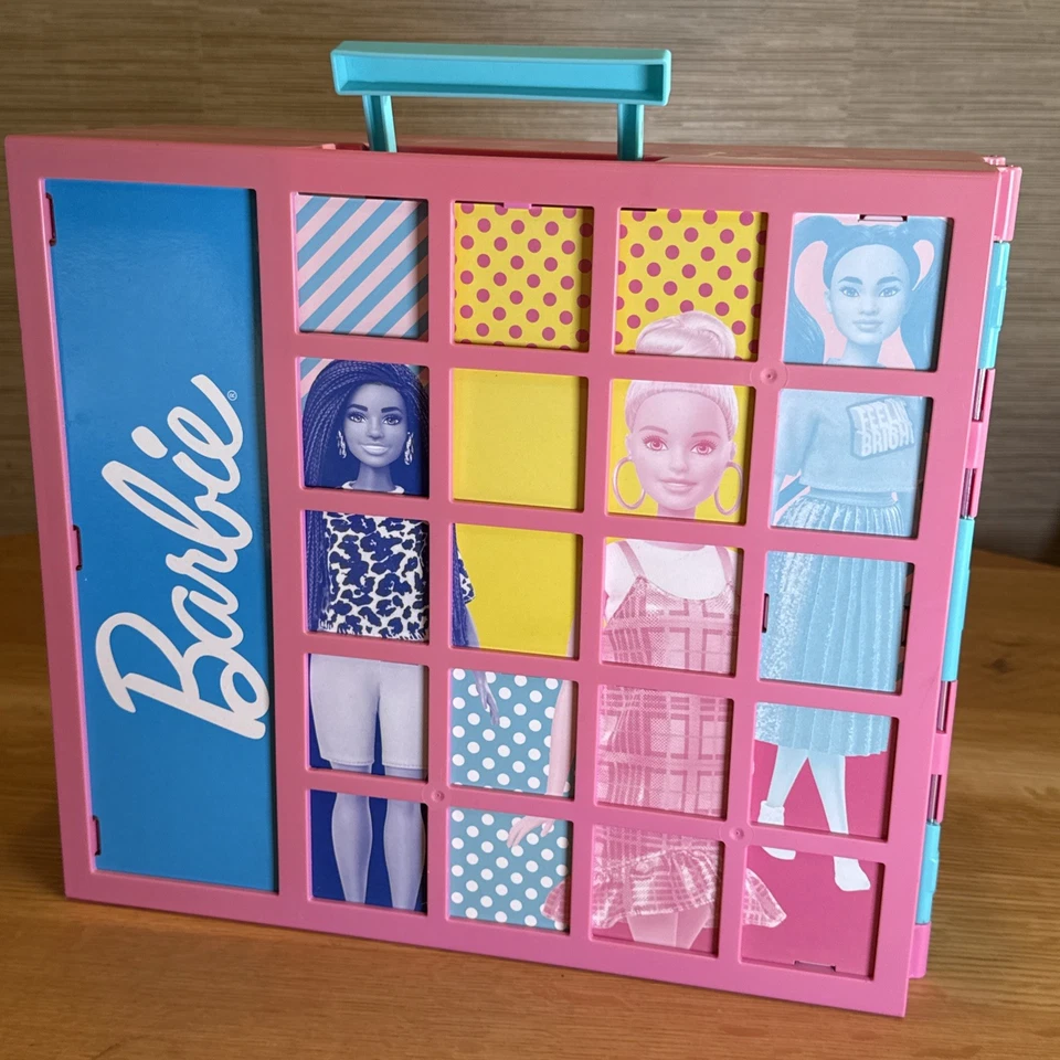 2019 Barbie Dream Closet Playset with Mirror and Desk Multicolor - Imagem 1 de 1