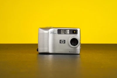 HP Photosmart 120 Digital Camera w/ 1.0 MP, 2x Digital Zoom TESTED - Image 1 of 4