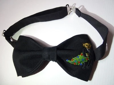 NUEVO Pajarita Hecha a Mano Personalizada Oso Esmoquin Negro Árbol de Navidad Pre Atado Ajustable Foto 1 de 3