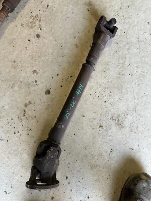 1973 1981 1987 88 CHEVROLET GMC K20 K10 K1500 FRONT DRIVESHAFT 24"-26" OEM USED - Image 1 of 4