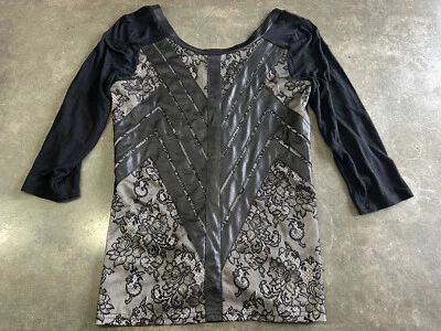 BKE Boutique 黑色蕾丝人造皮革衬衫 3/4 袖小号 — 第 1/4 张图片