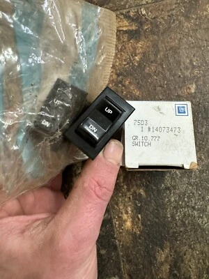 Juego de interruptores de ventana eléctrica para consola NOS 82-84 Pontiac Firebird Trans Am Chevy Camaro Foto 1 de 4