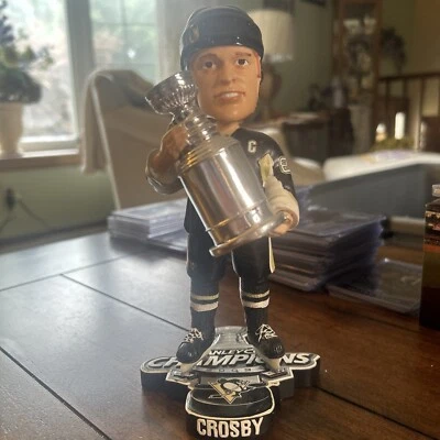 Stanley Cup Penguins Sidney Crosby Bobblehead 2009  Foto 1 de 4