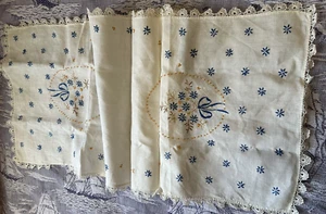 Vintage Linen Runner -FLORAL BOWS & STARS-BLUE GOLD ON WHITE 40" X 15" HEIRLOOM - Picture 1 of 9