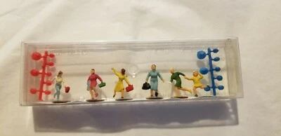 Pasajeras apresuradas escala HO Merten con sombreros intercambiables 6 figuras #971 Foto 1 de 2