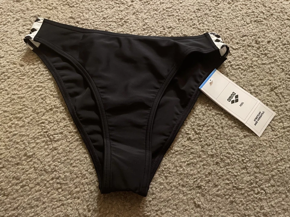 ARENA Men's Performance Solid Team Swim Briefs - Black- US Men's Size 30 -