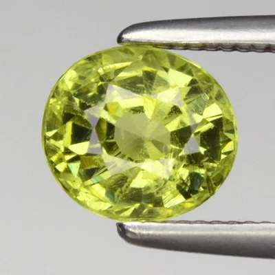 💎 Granate grosular verde natural ovalado de 1,00 quilates 6x5,5 mm - Piedra preciosa de África Foto 1 de 4