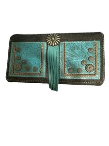 Montana West Concho Wallet - Picture 1 of 3