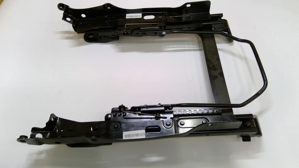 SE ADAPTA 03-06 DODGE VIPER TRACK ASM LH 5136013AA - NUEVO OEM Foto 1 de 1