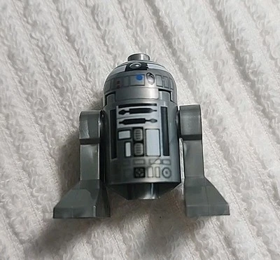Astromech Droid, R2-Q2 (Small Red Dots) Item No: sw0303 - Image 1 of 3