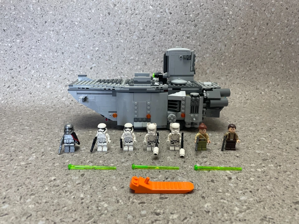 LEGO® Star Wars 75103 First Order Transporter - Bild 1 von 4