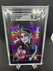 Panini Fortnite Italy 2019 Crystal Shard Dark Bomber #166 SGC 9,5 MT+ - Imagen 1 de 2