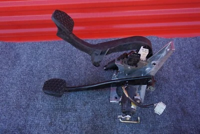 BMW E37 Z3M Z3 1998-2002 montaje manual de embrague y pedal de freno OEM 1164842 Foto 1 de 4