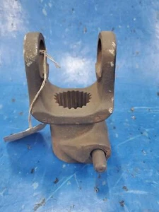 L12 QD Yoke 1-3/8"X 21 Inv Neapco 12-1193 - Picture 1 of 3