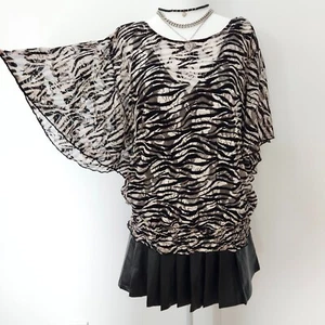 Y2K Zebra Print Batwing Top Large Lace Black White Floral Elastic Indie Sleaze - Picture 1 of 15