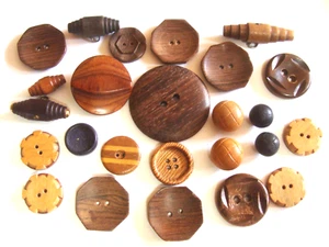 Vintage Holz Knopf Lot 25 Stück verschiedene Größen & Farben Oversize Gear Toggle + - Bild 1 von 8