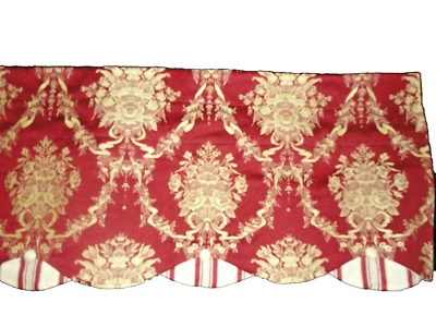 WAVERLY CHATHAM MOMENTO ROJO FLORAL Y DORADO RAYAS (1 PIEZA) CENEFA BOTÓN 18 X 76 Foto 1 de 4