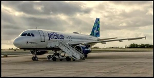 JetBlue Airways Airbus A320 Ramp Rays 10" x 20" Color Photograph (APPM10080) - Picture 1 of 1