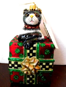 MACKENZIE-CHILDS ALLEY CAT HOLIDAY ORNAMENT,NEW IN GIFT BOX - Picture 1 of 3