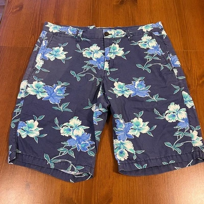 Gap Classic Khakis Men's Floral Print Shorts Size 34 Blue White - Image 1 of 4