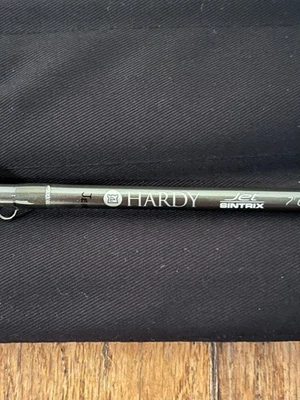 Varilla de mosca Hardy 7 pies 6 pulgadas 3 pesos Jet Sintrix con estuche de transporte y tubo Foto 1 de 4