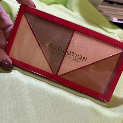 Makeup Revolution Reloaded Face Palette - New & Sealed - Image 1 of 2