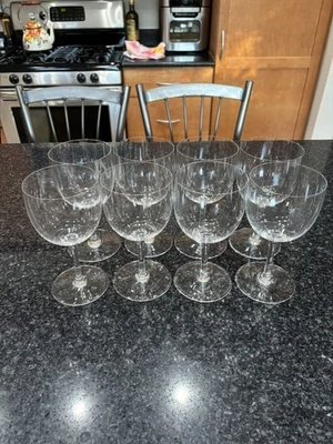 Juego de 8 copas de vino de cristal de baccarat de 7 pulgadas x 3,5 pulgadas Foto 1 de 4