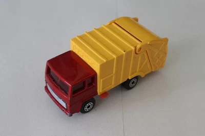 Matchbox Superfast No.36 Refuse Truck Red/Yellow Near Mint Loose - Image 1 of 4