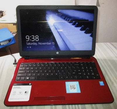 HP E132WM Burgundy 15.5" LCD Laptop with AC Adapter - Image 1 of 4
