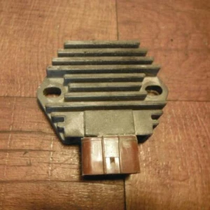 RECTIFICADOR REGULADOR VOLTAJE HONDA 31600-HN5-671 - Imagen 1 de 4