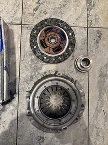 Exedy Clutch Kit Fits NISSAN SERENA VANETTE 30001-7C026 30001-7C025 30001-9C025 - Picture 1 of 9